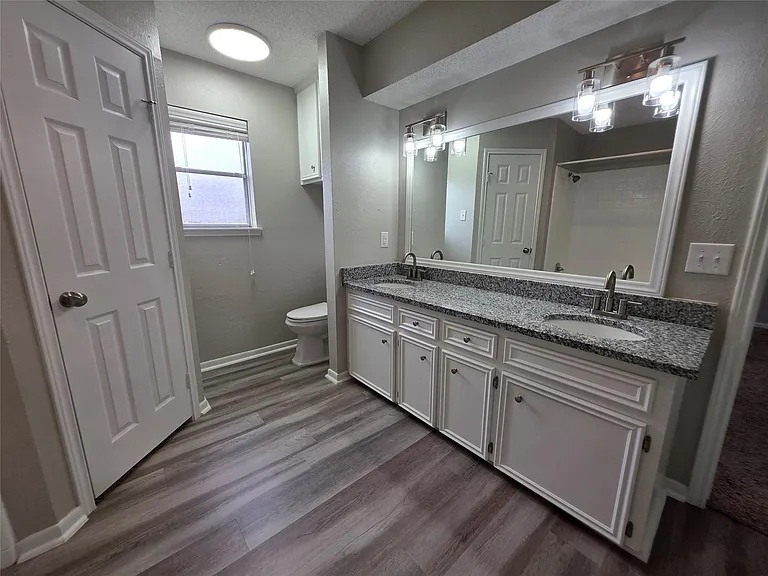6607 Rockfield Dr — Photo 7