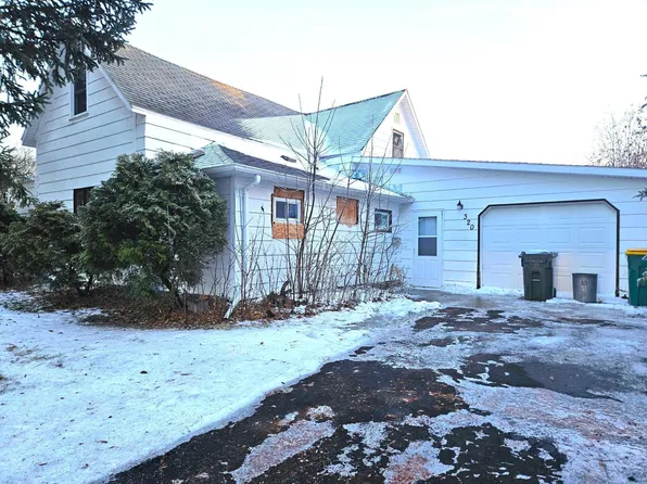 320 W Cross Ave, Warren, MN 56762