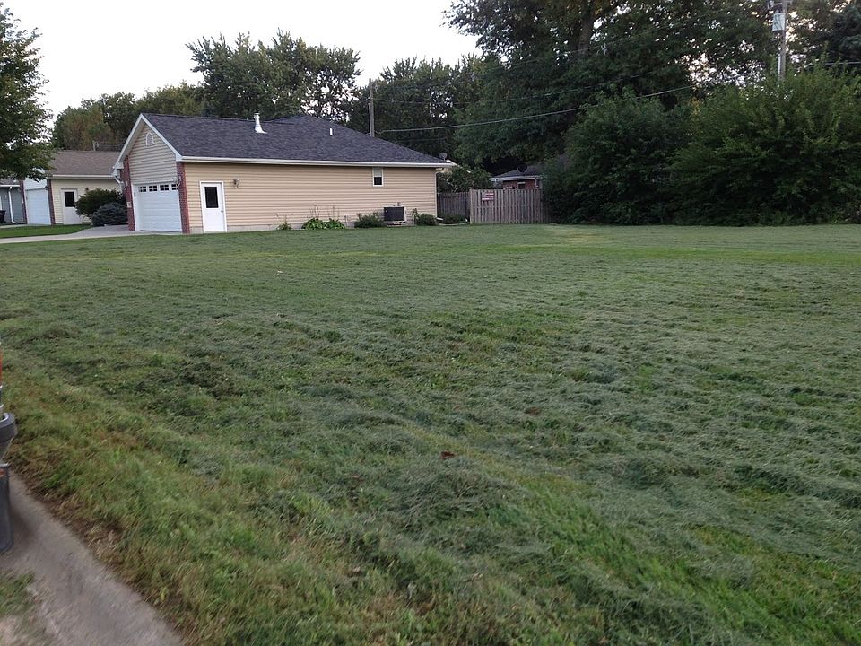 2nd image of 1184 Rainbow Ave