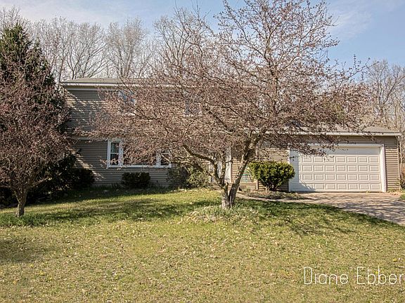 2nd image of 10773 Settlewood Dr SE