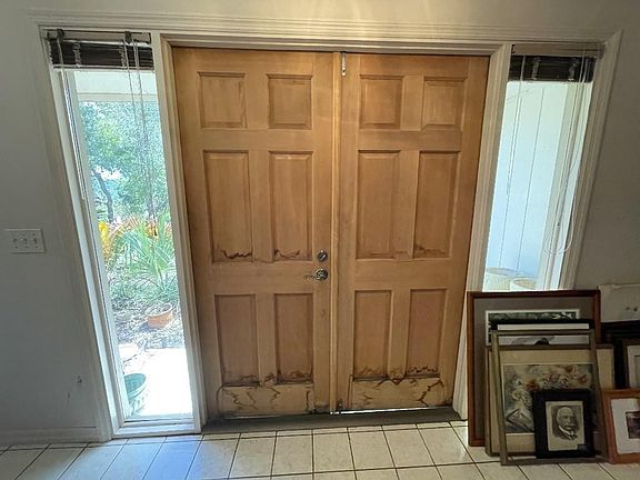 5th image of 1047 NE Quinn Place