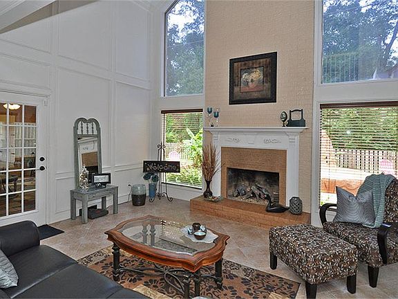 4th image of 4331 Hill Forest Dr