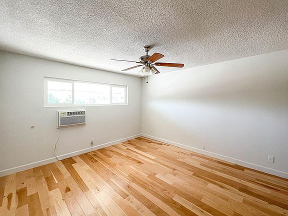 3rd image of 16655 Vanowen St #16