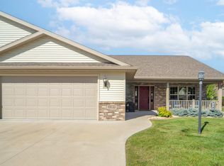 1389 Candlelight Ln, Fond Du Lac, WI 54937