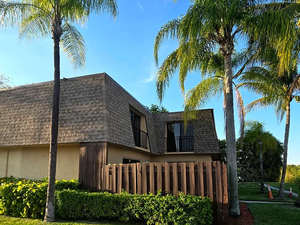 4204 Waterview Cir