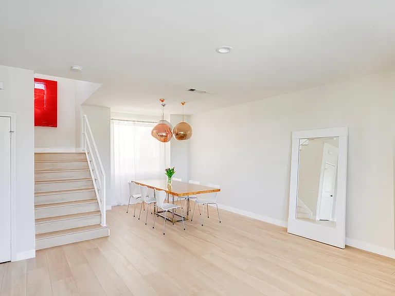 23315 Portland Ln — Photo 5