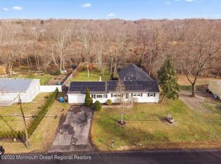 32 Forest Dr, Jackson, NJ 08527