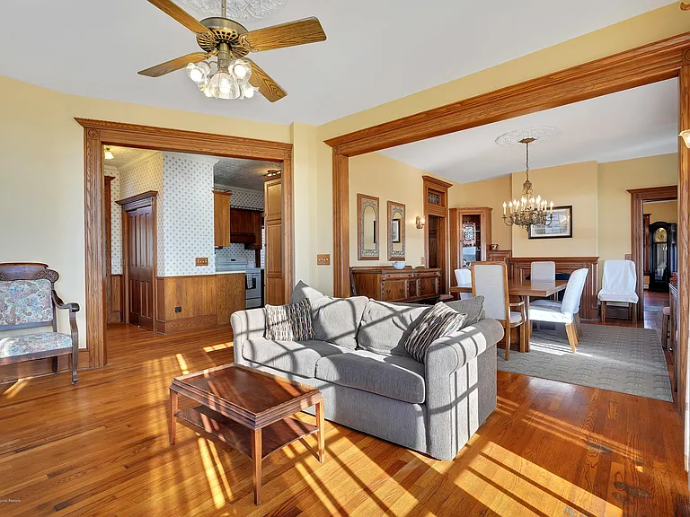 19 Ocean Ave — Photo 17