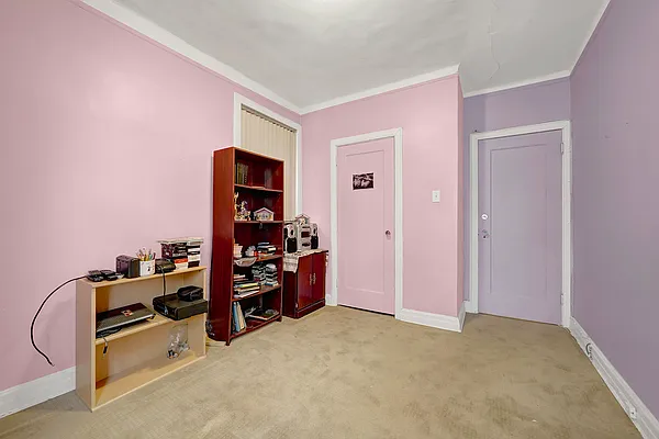 Sold by REMAX Elite | media 21