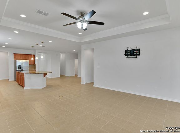 3rd image of 3611 Ringgold Trl