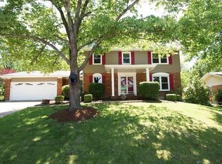 576 Spragues Mill Ct, Ballwin, MO