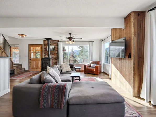 7952 Kunst Rd, Golden, CO 80403