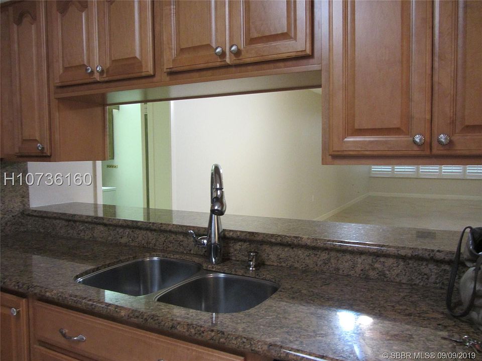 1st image of 1715 Whitehall Dr APT 304