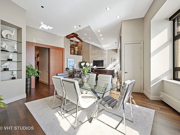 5th image of 680 N Lake Shore Dr #1605P