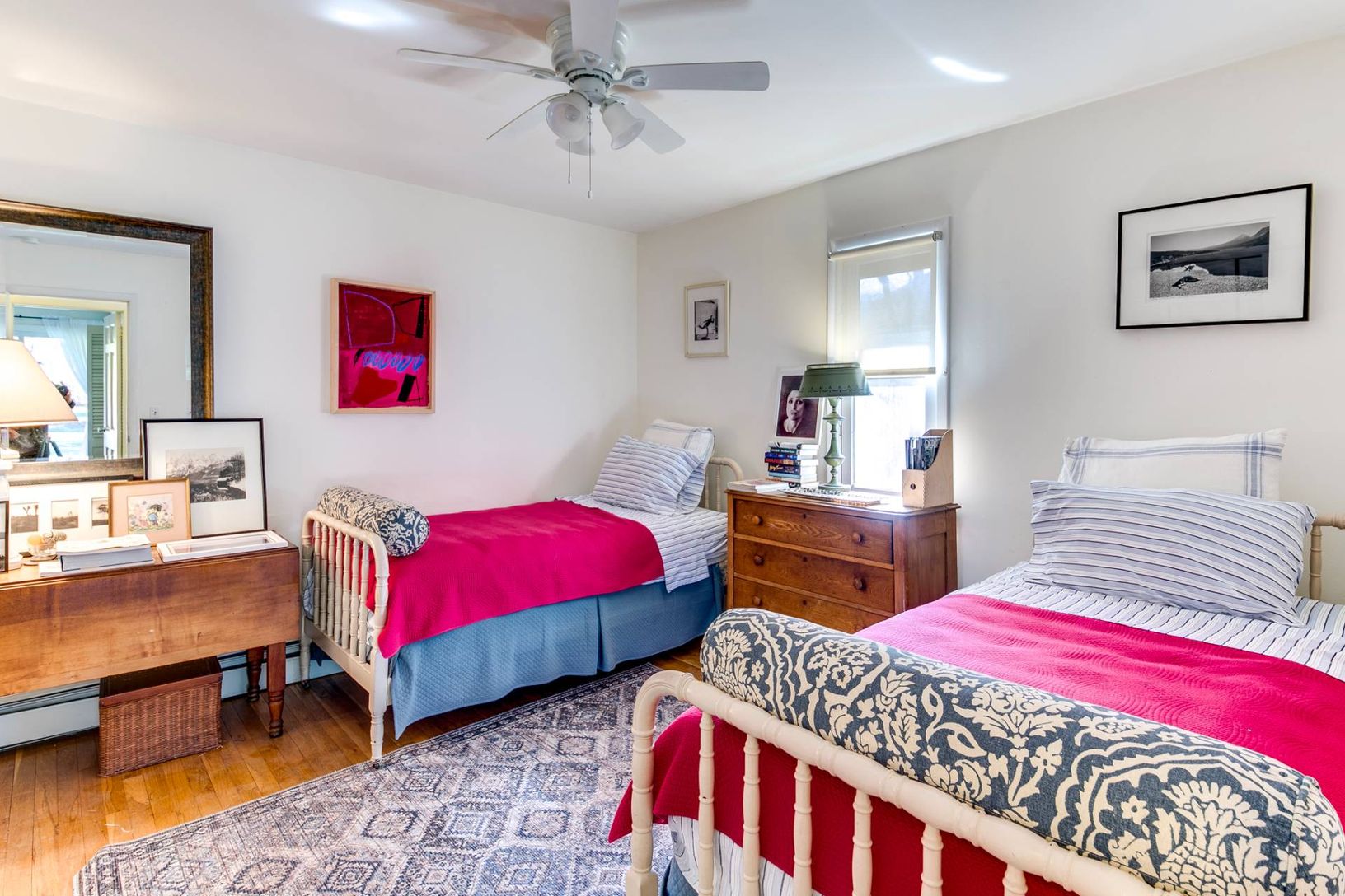  Guest bedroom