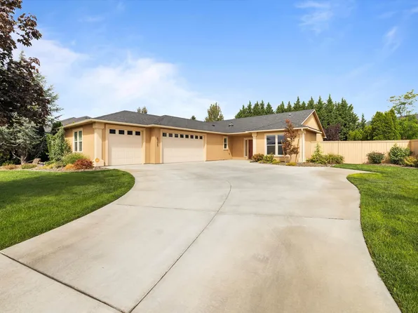 4705 Cathedral Dr, Pasco, WA 99301
