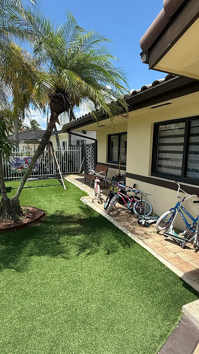 Building Photo - 3510 SW 136th Ave #1