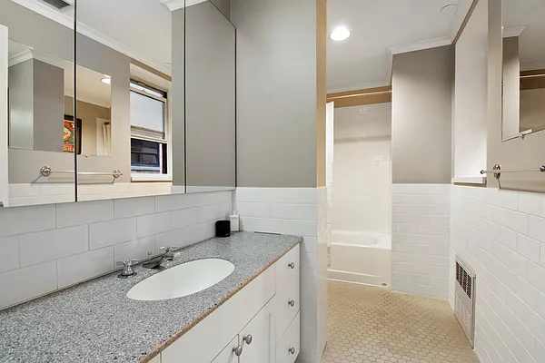 Rented by Douglas Elliman | media 16