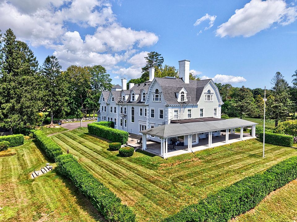 1st image of 824 Tucker Rd