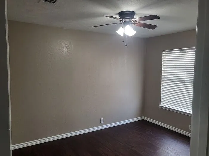 324 W Young St — Photo 18