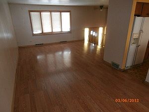 5th image of 251 Carter Ave