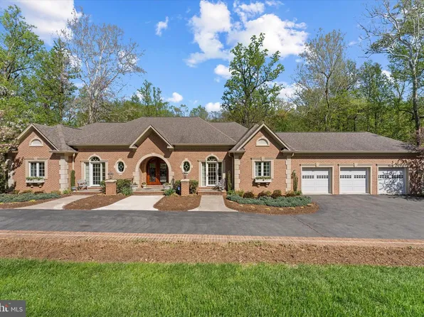 22030 Watson Rd, Leesburg, VA 20175