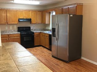 779 Silverthorne Cir, Douglasville, GA 30134