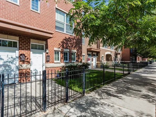 2312 E 71st St #B, Chicago, IL 60649