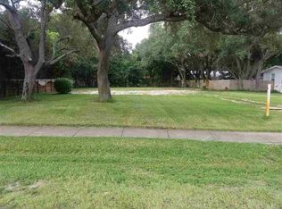 310 Fairpoint Dr, Gulf Breeze, FL 32561