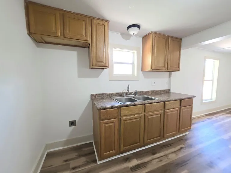 101 E Osr — Photo 11