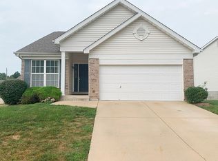 4301 Hollow Brook Ct, Florissant, MO 63034