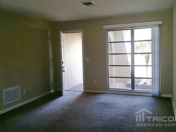 5th image of 1551 Long St