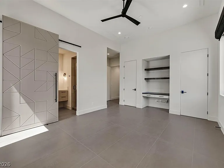 692 Scenic Cliff Dr — Photo 43