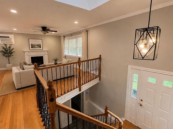 5th image of 601 Harmony Rd