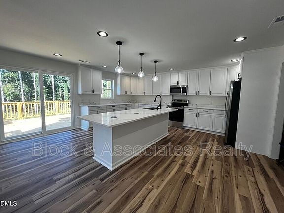 2nd image of 101 Wyoming Dr