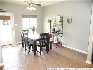 3rd image of 43186 Sycamore Bend Ave