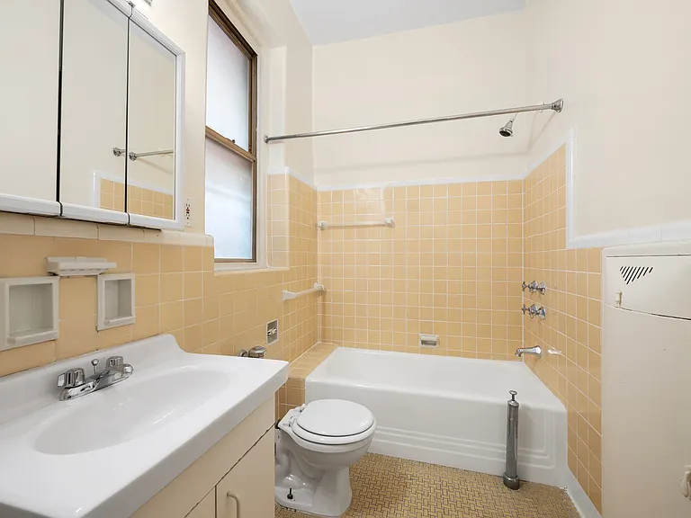 140 W 79th St #5C — Photo 7