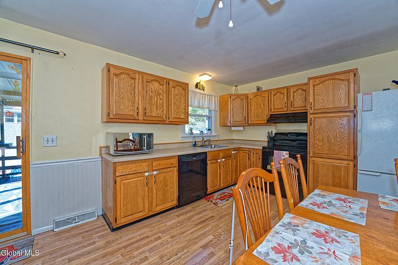 5th image of 34 Central Avenue
