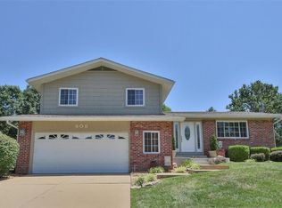 608 Lakewood Dr, Lake Saint Louis, MO 63367