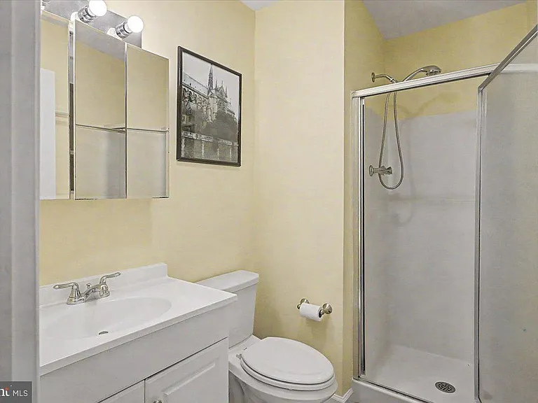 2282 Suzann Dr — Photo 23