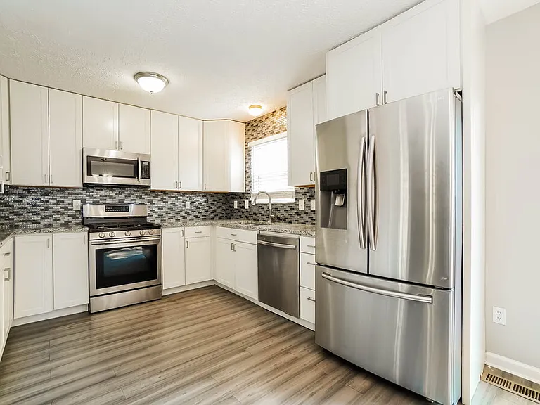848 Wallinger Dr — Photo 10