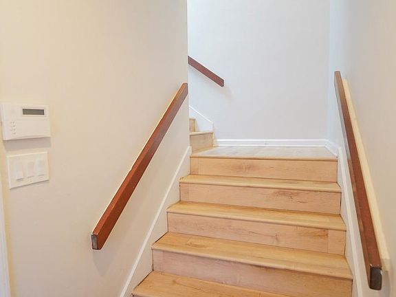 3rd image of 1303 Airport Dr APT A8