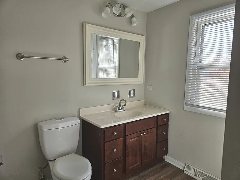 228 Monroe Rd — Photo 11