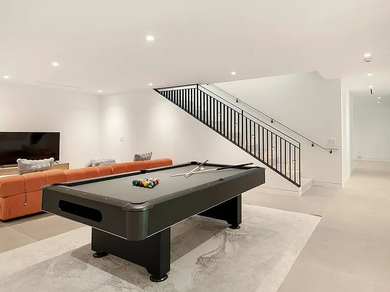 8 Barnes Ave — Photo 19