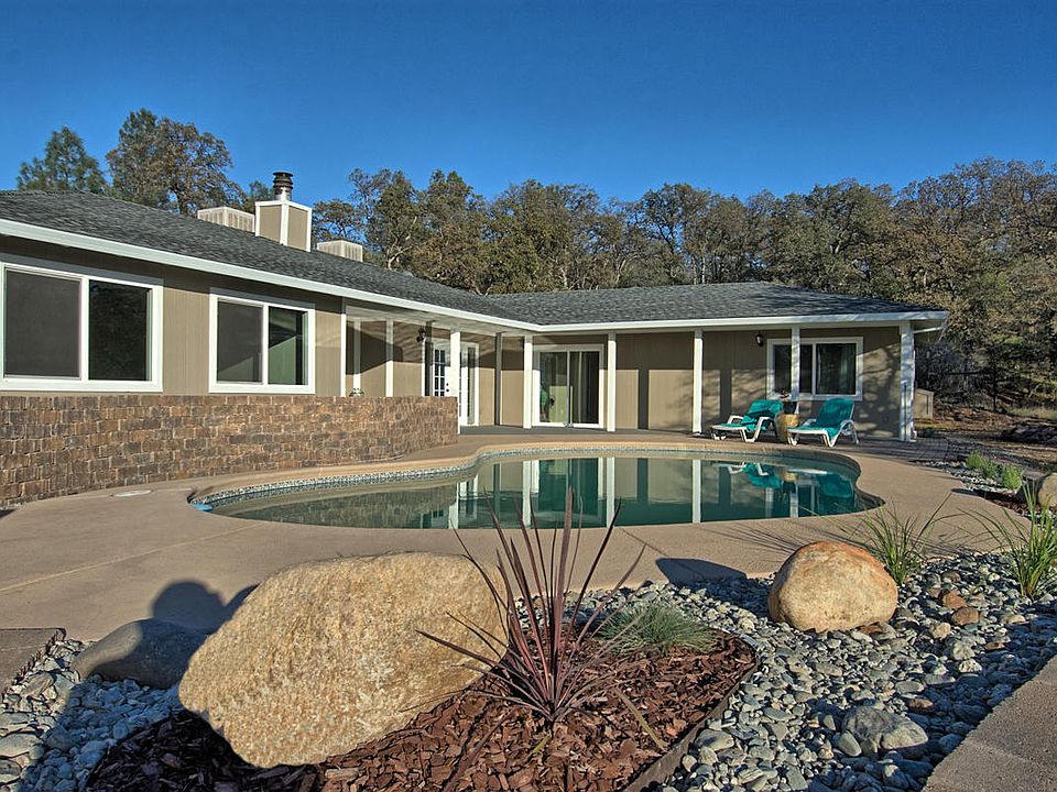 1st image of 8533 Oak Terrace Ln