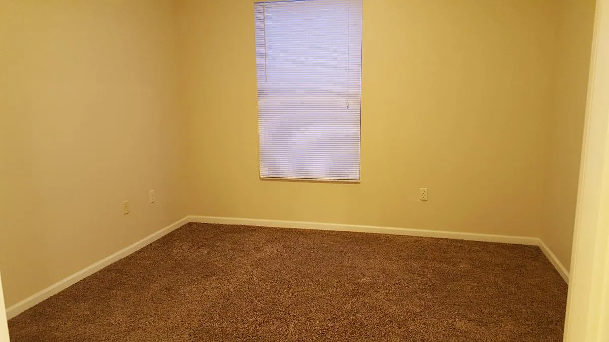 2 bed, 1214 sqft, $1,700 — Photo 3