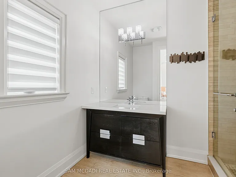 962 Fredonia Dr #UPPER — Photo 29