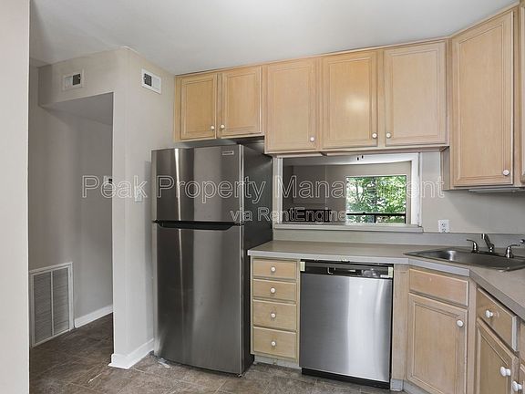 3rd image of 10146 Iron Mill Rd