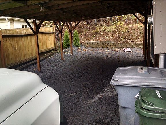 4th image of 14222 215th Ave E