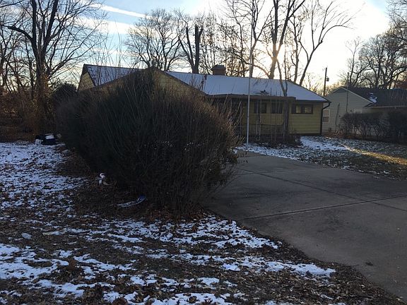 2nd image of 7503 E 108th Ter